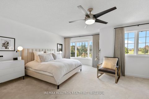 Photo 16 at 136 Kingsbridge Circle, Beverley Glen, Vaughan