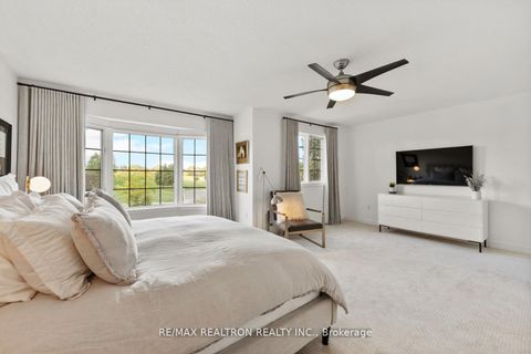 Photo 19 at 136 Kingsbridge Circle, Beverley Glen, Vaughan Photo 19 at 136 Kingsbridge Circle, Beverley Glen, Vaughan