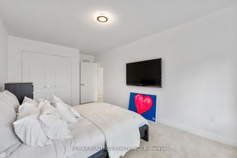 Photo 24 at 136 Kingsbridge Circle, Beverley Glen, Vaughan Photo 24 at 136 Kingsbridge Circle, Beverley Glen, Vaughan