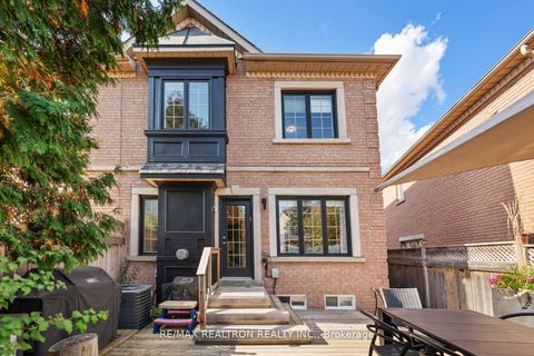 Photo 36 at 136 Kingsbridge Circle, Beverley Glen, Vaughan