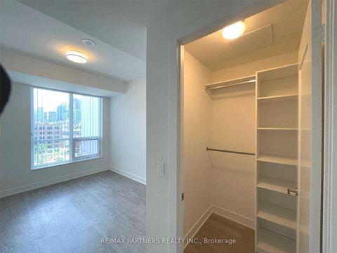 Photo 8 at 716 - 38 Cameron Street, Chinatown, Toronto