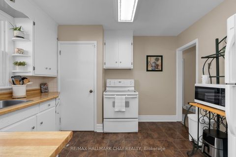 Photo 9 at 36 Grove Street E, Wellington, Barrie