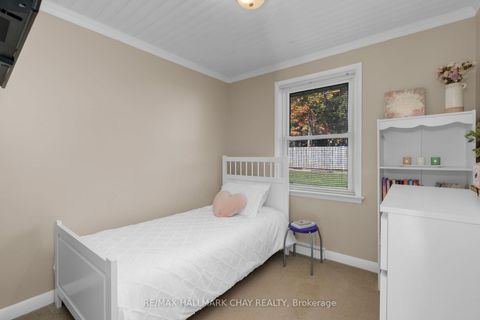 Photo 12 at 36 Grove Street E, Wellington, Barrie