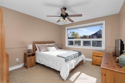 Photo 13 at 36 Grove Street E, Wellington, Barrie