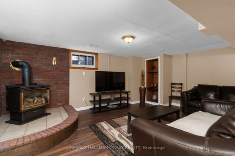 Photo 18 at 36 Grove Street E, Wellington, Barrie