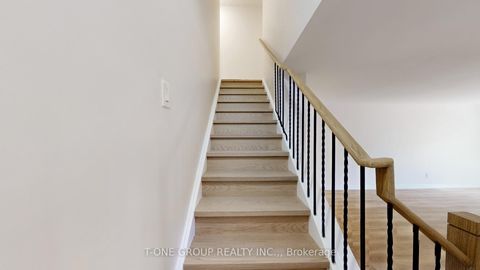 Photo 11 at 632 Adelaide Street W, Niagara, Toronto