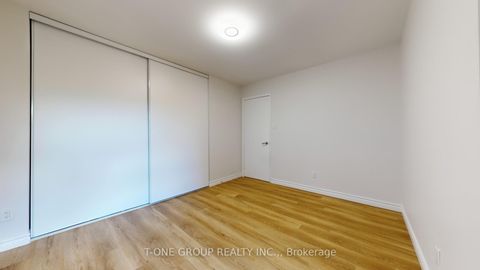 Photo 16 at 632 Adelaide Street W, Niagara, Toronto