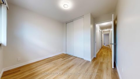 Photo 19 at 632 Adelaide Street W, Niagara, Toronto