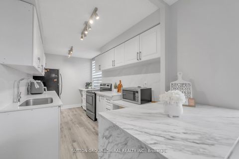 Photo 9 at 808 - 5 Old Sheppard Avenue, Pleasant View, Toronto