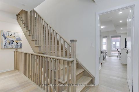 Photo 6 at 15 Ingersoll Lane, Jefferson, Richmond Hill Photo 6 at 15 Ingersoll Lane, Jefferson, Richmond Hill