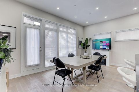 Photo 7 at 15 Ingersoll Lane, Jefferson, Richmond Hill