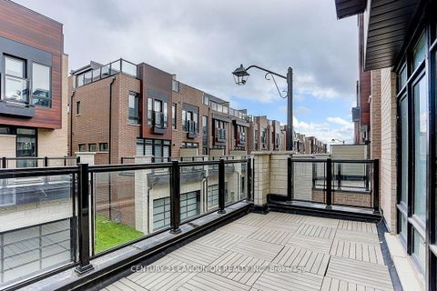 Photo 10 at 15 Ingersoll Lane, Jefferson, Richmond Hill