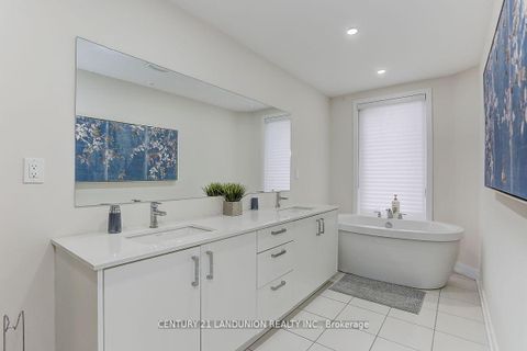 Photo 17 at 15 Ingersoll Lane, Jefferson, Richmond Hill