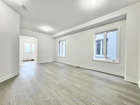 Photo 3 at 119 Prairie Rose Drive, Rural Richmond Hill, Richmond Hill