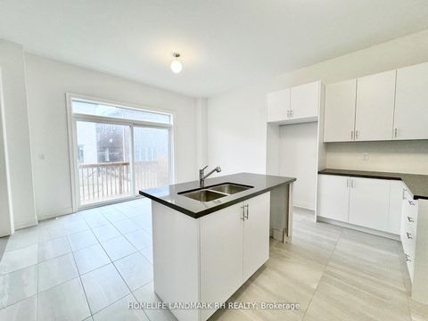 Photo 7 at 119 Prairie Rose Drive, Rural Richmond Hill, Richmond Hill