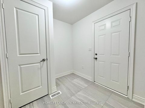 Photo 15 at 119 Prairie Rose Drive, Rural Richmond Hill, Richmond Hill