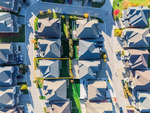 Photo 3 at 63 Ken Sinclair Crescent, Aurora Estates, Aurora