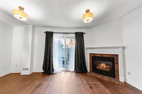 Photo 4 at 15 - 6400 Lawrence Avenue E, Rouge E10, Toronto