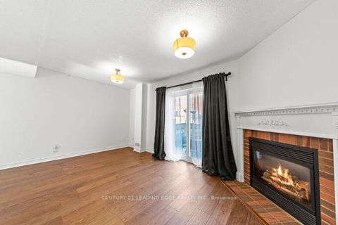 Photo 5 at 15 - 6400 Lawrence Avenue E, Rouge E10, Toronto