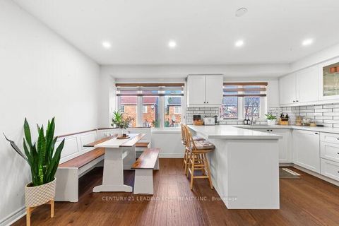 Photo 9 at 15 - 6400 Lawrence Avenue E, Rouge E10, Toronto