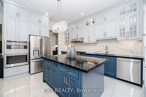 Photo 10 at 78 Gallant Place, Vellore Village, Vaughan