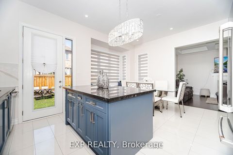 Photo 13 at 78 Gallant Place, Vellore Village, Vaughan