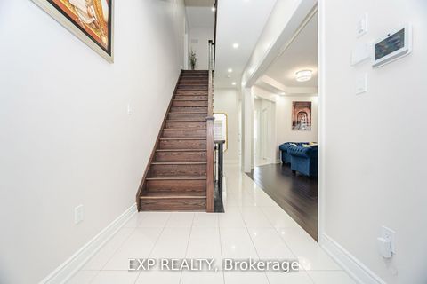 Photo 22 at 78 Gallant Place, Vellore Village, Vaughan