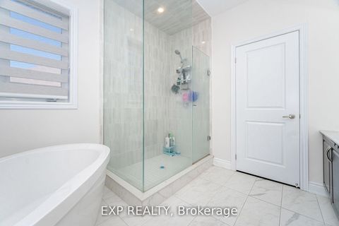 Photo 27 at 78 Gallant Place, Vellore Village, Vaughan