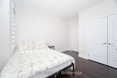 Photo 35 at 78 Gallant Place, Vellore Village, Vaughan