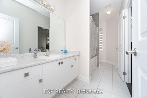 Photo 36 at 78 Gallant Place, Vellore Village, Vaughan