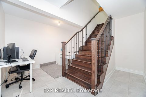 Photo 40 at 78 Gallant Place, Vellore Village, Vaughan