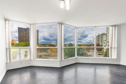 Photo 10 at 416 - 5 Rowntree Road, Jamestown, Toronto