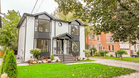 Photo 1 at 208 Homewood Avenue, Newtonbrook West, Toronto
