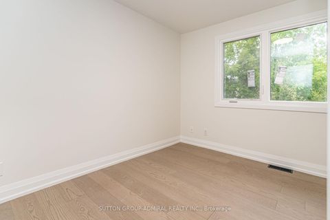 Photo 22 at 208 Homewood Avenue, Newtonbrook West, Toronto