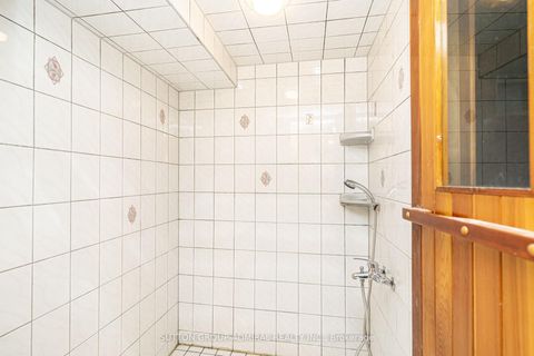 Photo 29 at 208 Homewood Avenue, Newtonbrook West, Toronto