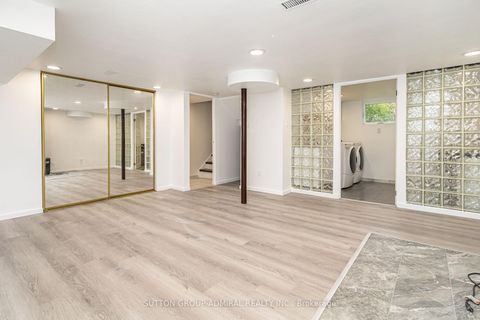 Photo 32 at 208 Homewood Avenue, Newtonbrook West, Toronto