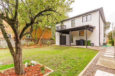 Photo 36 at 208 Homewood Avenue, Newtonbrook West, Toronto