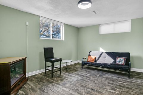 Photo 10 at 866 Scarborough Golf Clb Road, Woburn, Toronto