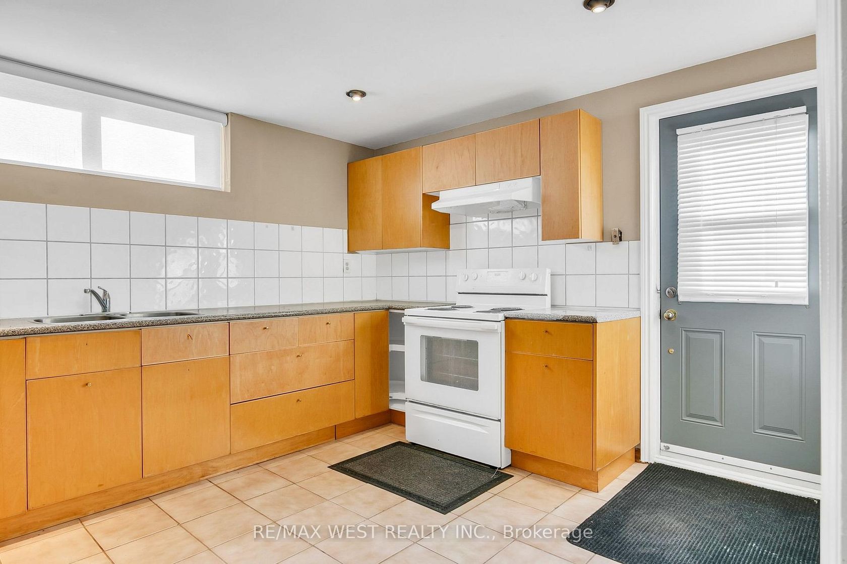 Photo 8 at 866 Scarborough Golf Clb Road, Woburn, Toronto Photo 8 at 866 Scarborough Golf Clb Road, Woburn, Toronto