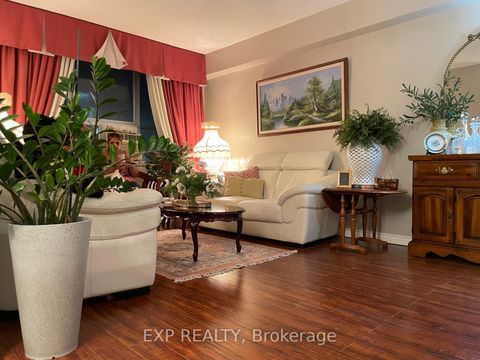 Photo 3 at 508 - 200 Lotherton Pathway, Glen Park, Toronto