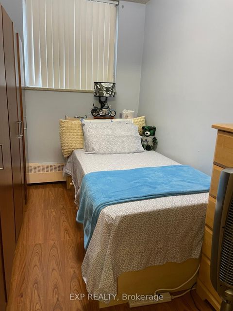 Photo 11 at 508 - 200 Lotherton Pathway, Glen Park, Toronto