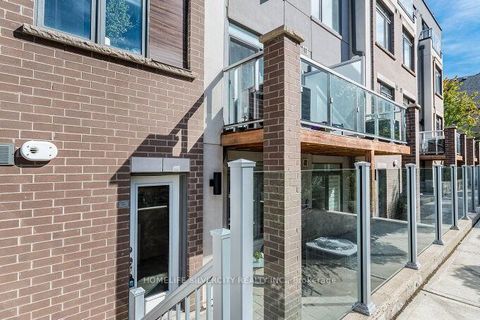 Photo 3 at 104 - 3058 Sixth Line, GO Glenorchy, Oakville