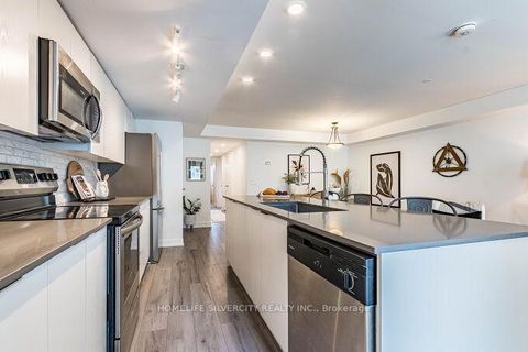 Photo 16 at 104 - 3058 Sixth Line, GO Glenorchy, Oakville