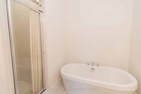 Photo 17 at 403 Tennant Circle, Vellore Village, Vaughan