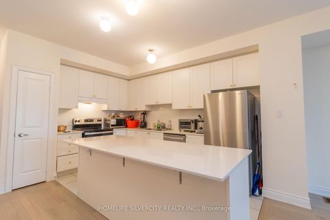 Photo 28 at 403 Tennant Circle, Vellore Village, Vaughan