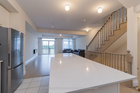 Photo 32 at 403 Tennant Circle, Vellore Village, Vaughan