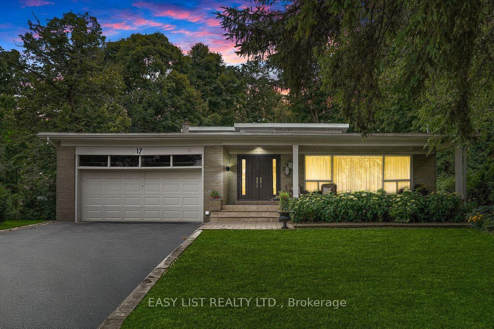 17 Denmark Crescent, Branson, Toronto photo 4