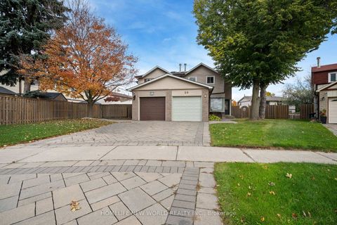 Photo 0 at 20 Calora Court, L'Amoreaux, Toronto