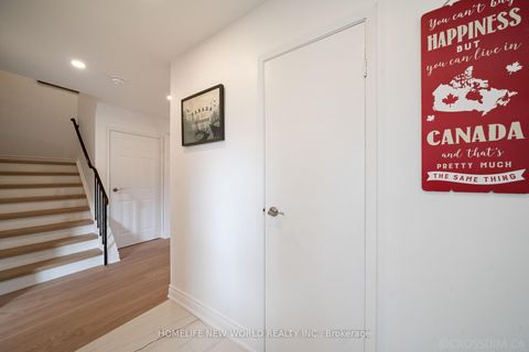 Photo 5 at 20 Calora Court, L'Amoreaux, Toronto