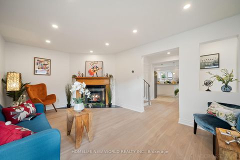 Photo 8 at 20 Calora Court, L'Amoreaux, Toronto